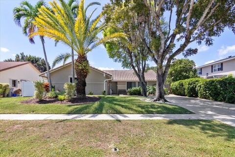 21565 Eucalyptus Way, Boca Raton, FL 33433