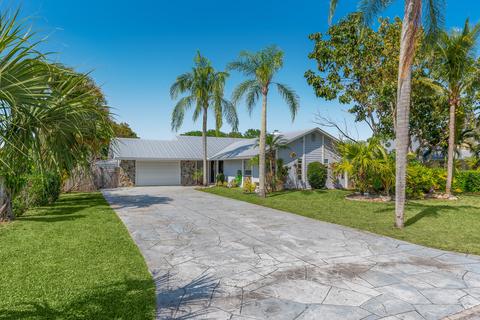 5093 SE Tall Pines Way, Stuart, FL 34997