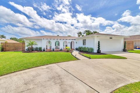 1408 Indian E Rd, Lake Clarke Shores, FL 33406