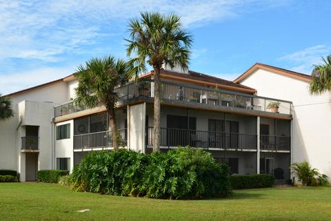 3450 Twin Lakes Ter #104, Fort Pierce, FL 34951