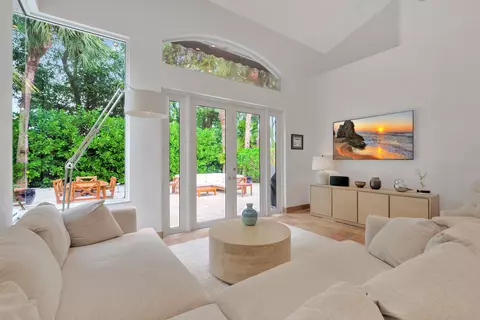 2259 NW 62nd Dr, Boca Raton, FL 33496