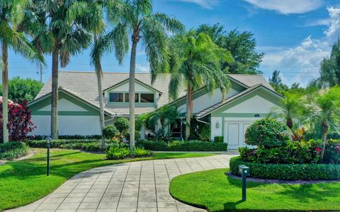158 Thornton Dr, Palm Beach Gardens, FL 33418