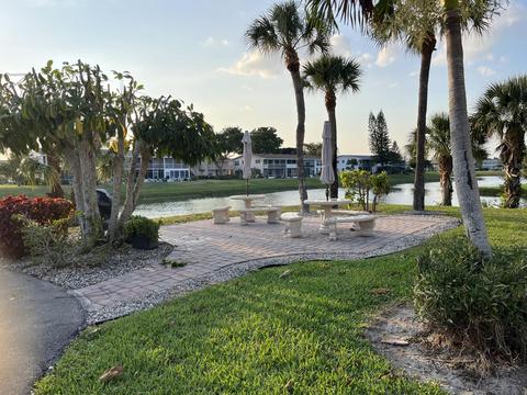 223 Somerset L, West Palm Beach, FL 33417
