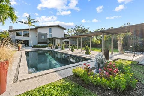 8548 SE Merritt Way, Jupiter, FL 33458