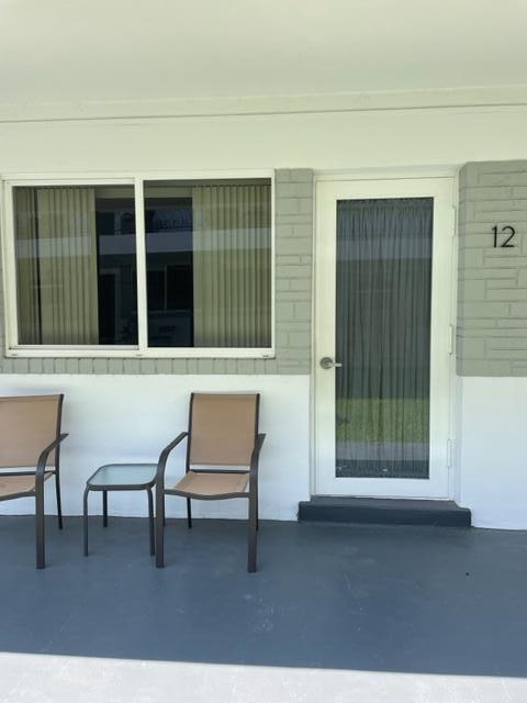 302 Lake Osborne Dr #12, Lake Worth, FL 33461