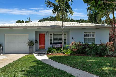 912 N Lakeside Dr, Lake Worth, FL 33460