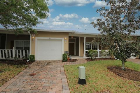 623 NE Bent Paddle Ln, Port Saint Lucie, FL 34983