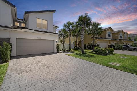 4340 Lago Dr, Lighthouse Point, FL 33064