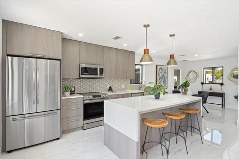 2348 NE 9th St, Pompano Beach, FL 33062