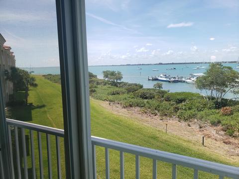 34 Harbour Isle Dr W #301, Fort Pierce, FL 34949