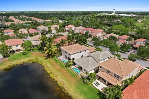 12058 Aviles Cir, Palm Beach Gardens, FL 33418