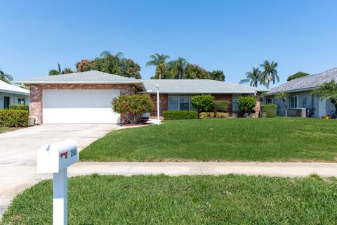 2593 W Carandis Rd, West Palm Beach, FL 33406