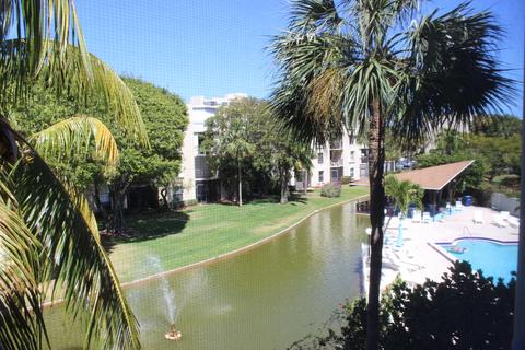 300 Waterway Dr S #308, Lantana, FL 33462