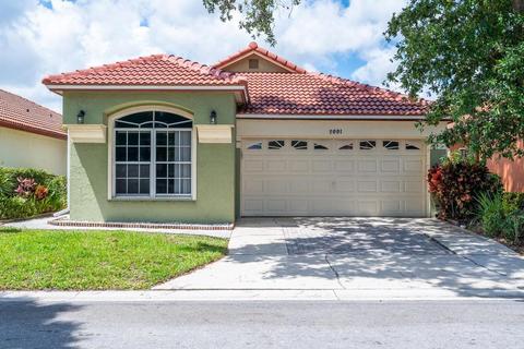 2091 Bonisle Cir, Riviera Beach, FL 33418