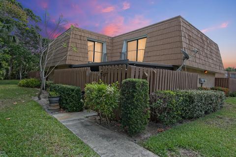 5904 SE Riverboat Dr #502, Stuart, FL 34997