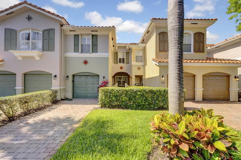 169 Las Brisas Cir, Hypoluxo, FL 33462