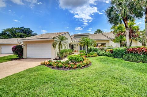 82 Hampshire Ln, Boynton Beach, FL 33436