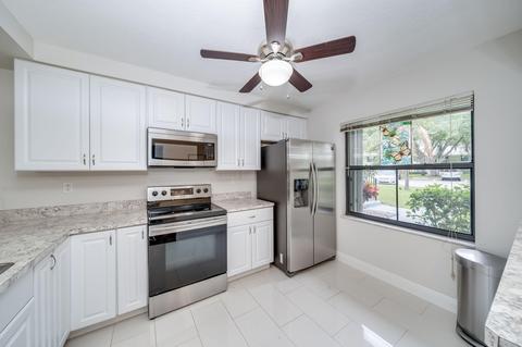 601 Sabal Ridge Cir #C, Palm Beach Gardens, FL 33418