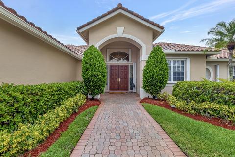 8031 Muirhead Cir, Boynton Beach, FL 33472