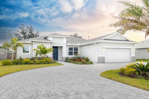 3902 SW Halcomb St, Port Saint Lucie, FL 34953