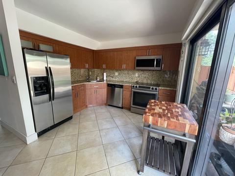 10140 SW 77th Ct, Miami, FL 33156