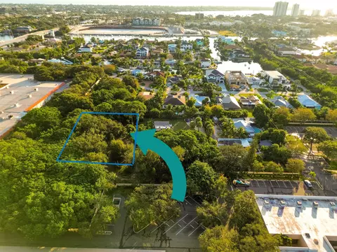 11320 Palm Tree Ln, Palm Beach Gardens, FL 33410