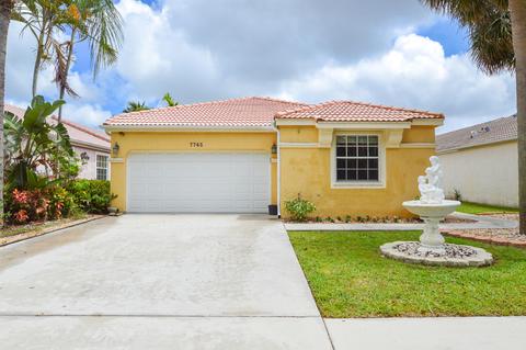 7745 Rockport Cir, Lake Worth, FL 33467