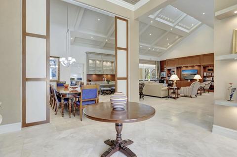 19719 Oakbrook Cir, Boca Raton, FL 33434