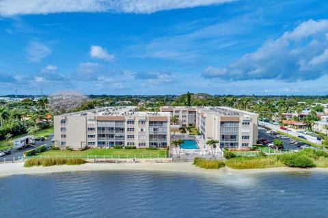 1516 S Lakeside Dr #107, Lake Worth, FL 33460