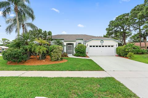 101 Churchill Way, Royal Palm Beach, FL 33411