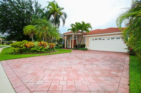 15762 Cypress Park Dr, Wellington, FL 33414