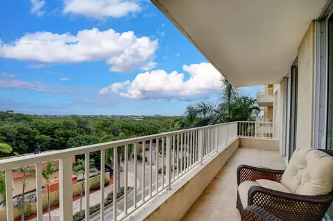 700 E Boynton Beach Blvd #506, Boynton Beach, FL 33435