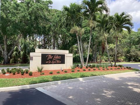 1542 NW Amherst Dr, Port Saint Lucie, FL 34986