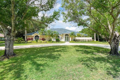 8281 Man O War Rd, Palm Beach Gardens, FL 33418