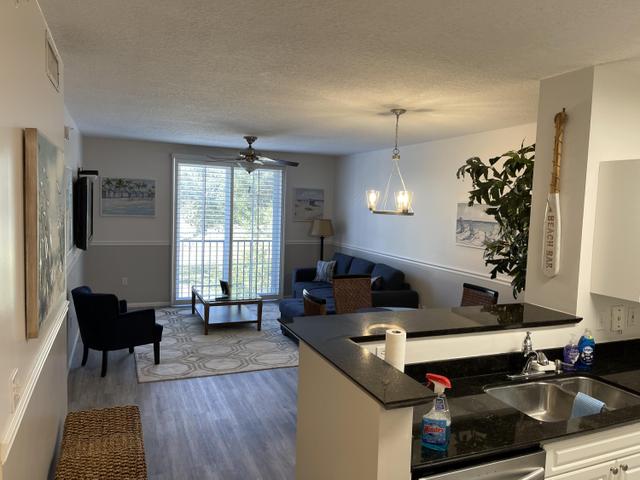 580 S Sapodilla Ave #205, West Palm Beach, FL 33401
