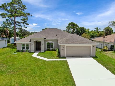 2071 SE Benedictine St, Port Saint Lucie, FL 34983