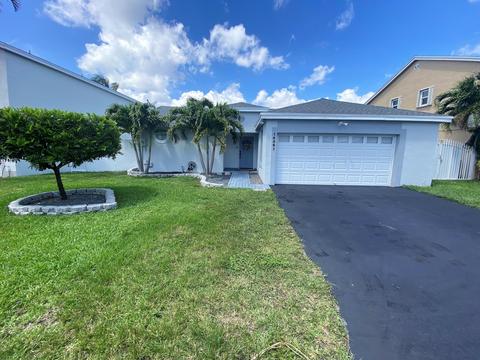 14561 SW 95th Ln, Miami, FL 33186