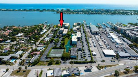 890 N Federal Hwy #402, Lantana, FL 33462