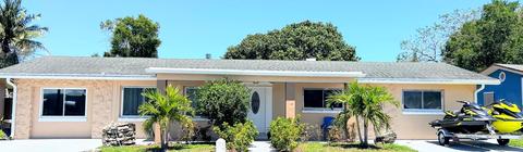 714 Palm Ave, Fort Pierce, FL 34982