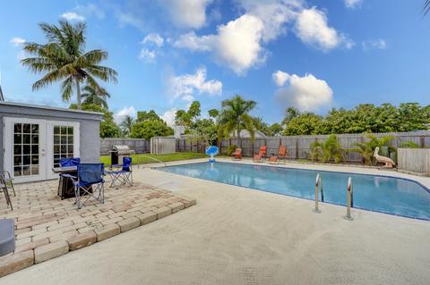 171 SE 27th Way, Boynton Beach, FL 33435