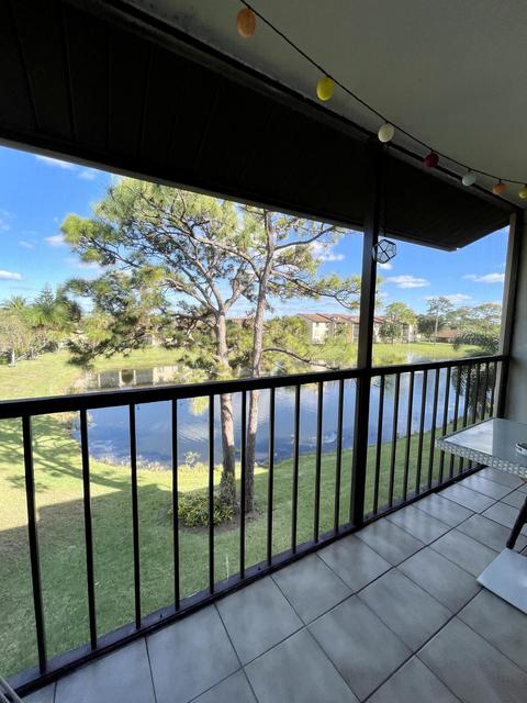 627 Sea Pine Way #H3, Greenacres, FL 33415