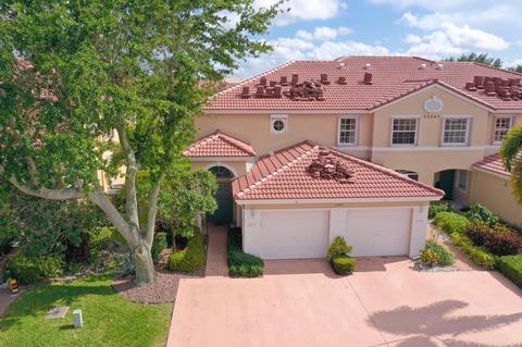 12447 Crystal Pointe Dr #201, Boynton Beach, FL 33437