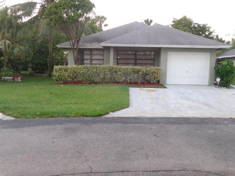 1431 Longarzo Pl, West Palm Beach, FL 33415