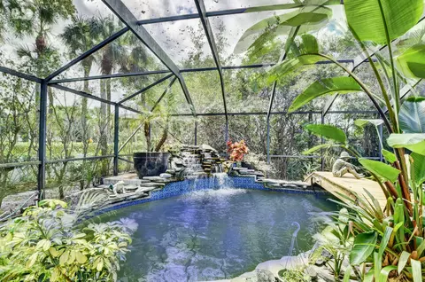 16 Glens Dr E, Boynton Beach, FL 33436