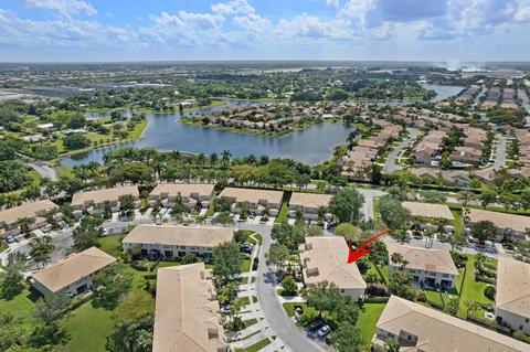 8085 Briantea Dr, Boynton Beach, FL 33472