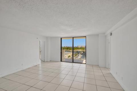 13499 Biscayne Blvd #910, North Miami, FL 33181