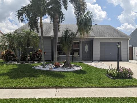 7882 Ridgewood Dr, Lake Worth, FL 33467