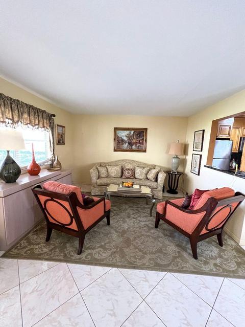 150 Saxony D #D, Delray Beach, FL 33446