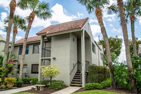 5785 Fairway Park Ct #205, Boynton Beach, FL 33437