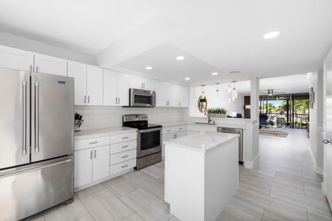 1100 SE 5th Ct #4, Pompano Beach, FL 33060